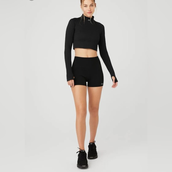 ALO Cropped Black Cable Knit Long Sleeve Top. XS. New with tags. - Picture 2 of 7